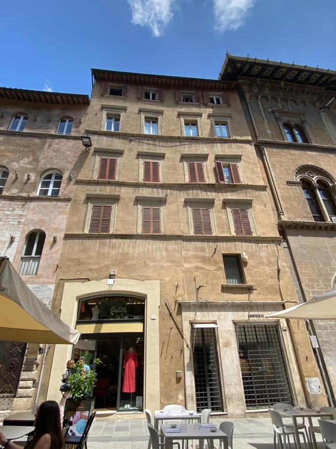 Апартаменти Royal Domus Perugia - Via Mazzini Екстер'єр фото